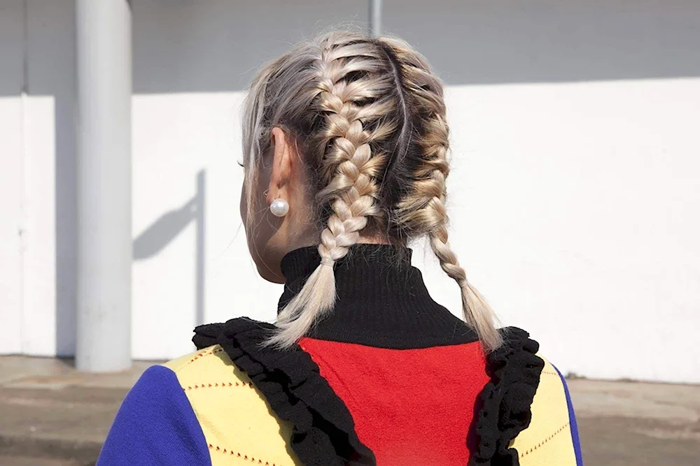 Boxer braids with canecalon