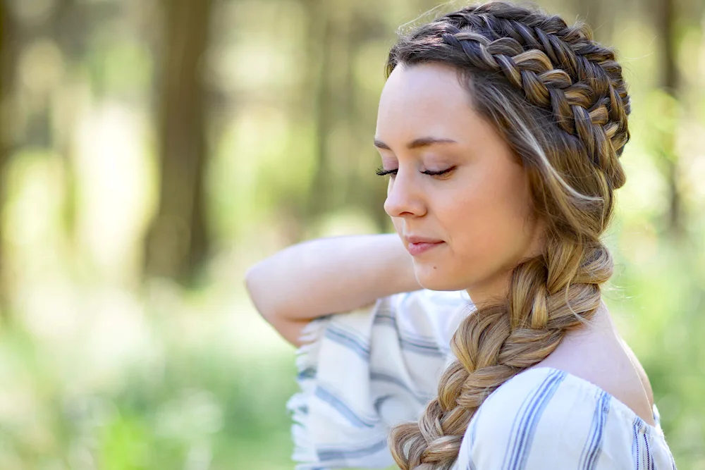 Dutch half-crown braid