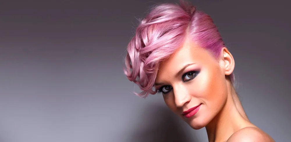 Feathers in hair colouring