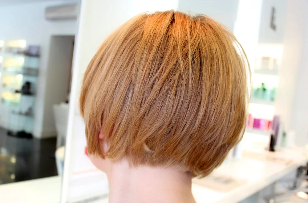 Graduated Bob Cascade haircut