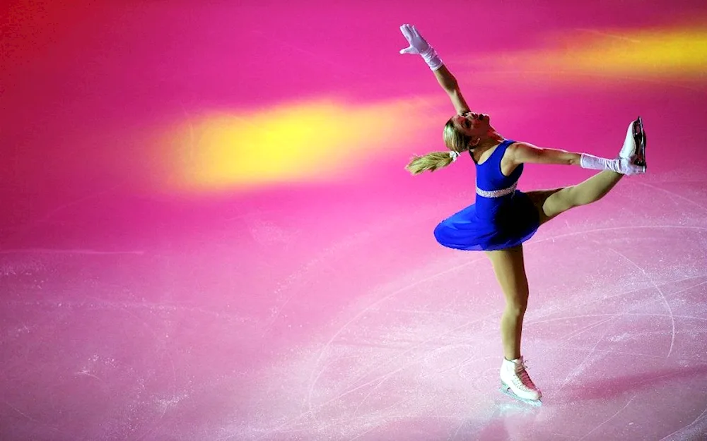 Grace Gold figure skater