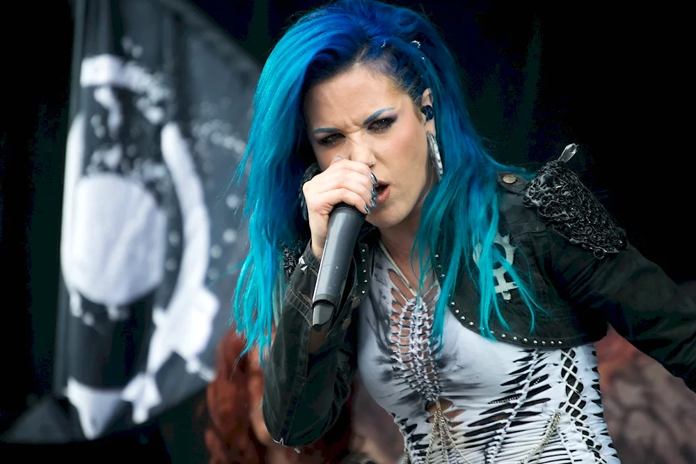 Alyssa White-Gluz