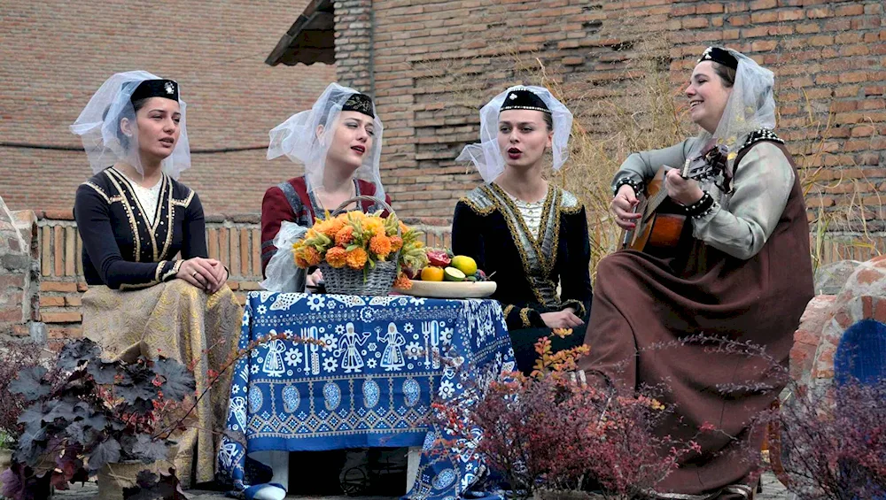 Georgian women's costume