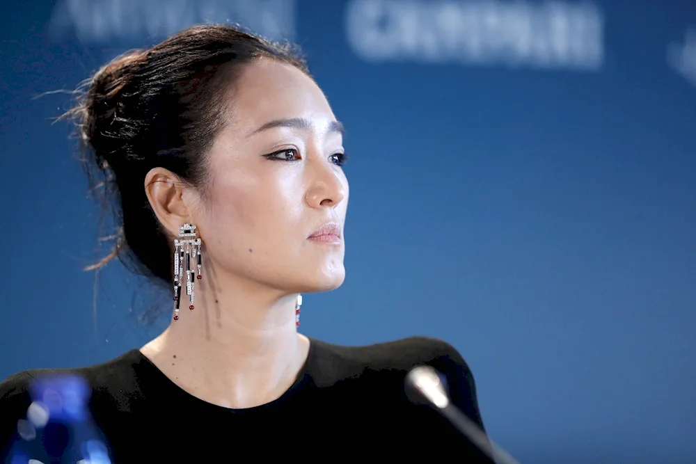 Gong li