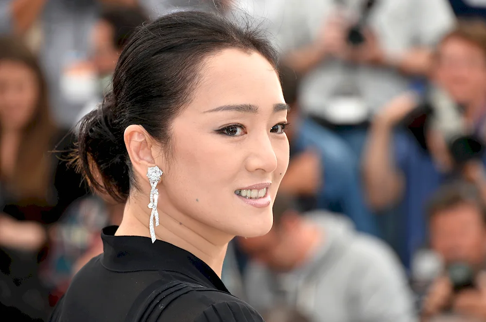 Gong li