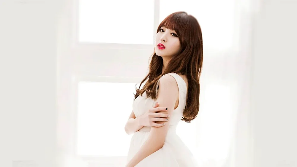 Han Yura Korean model