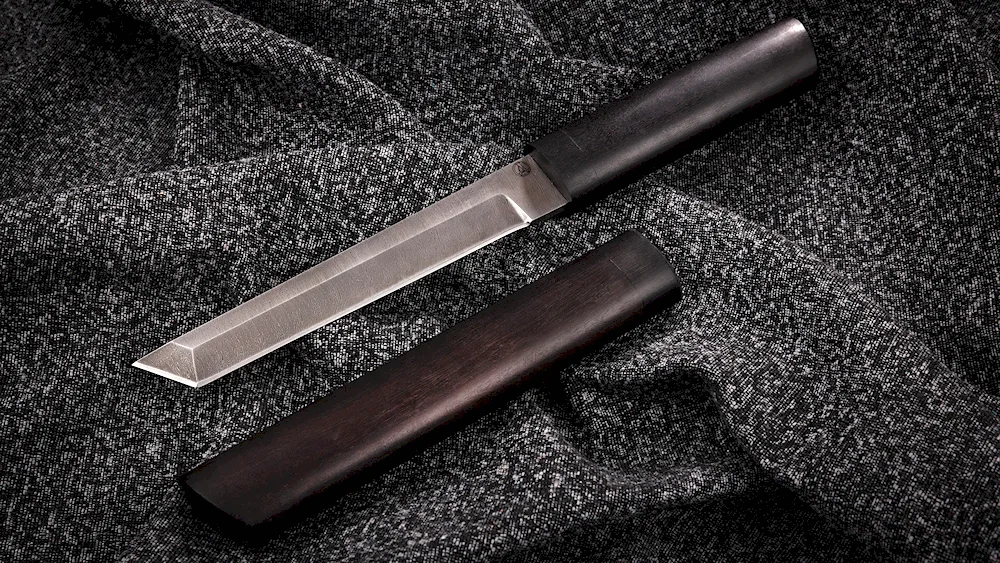 Japanese tanto