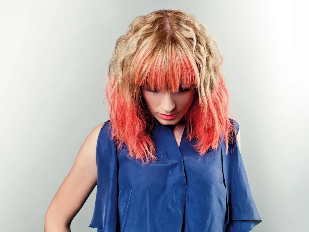 Colouring hair