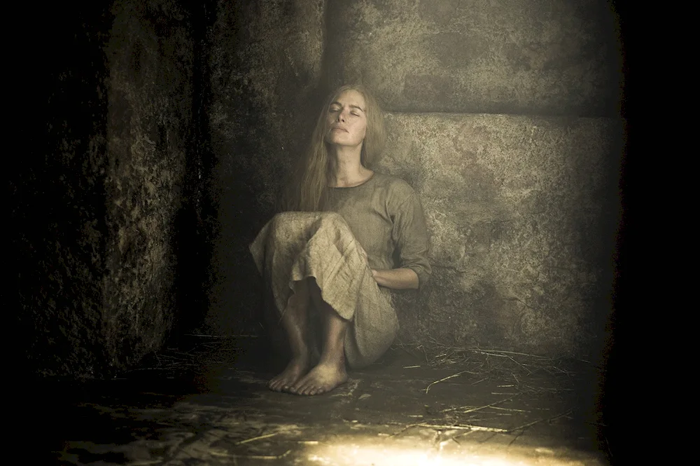 Game of Thrones Cersei in the dungeon