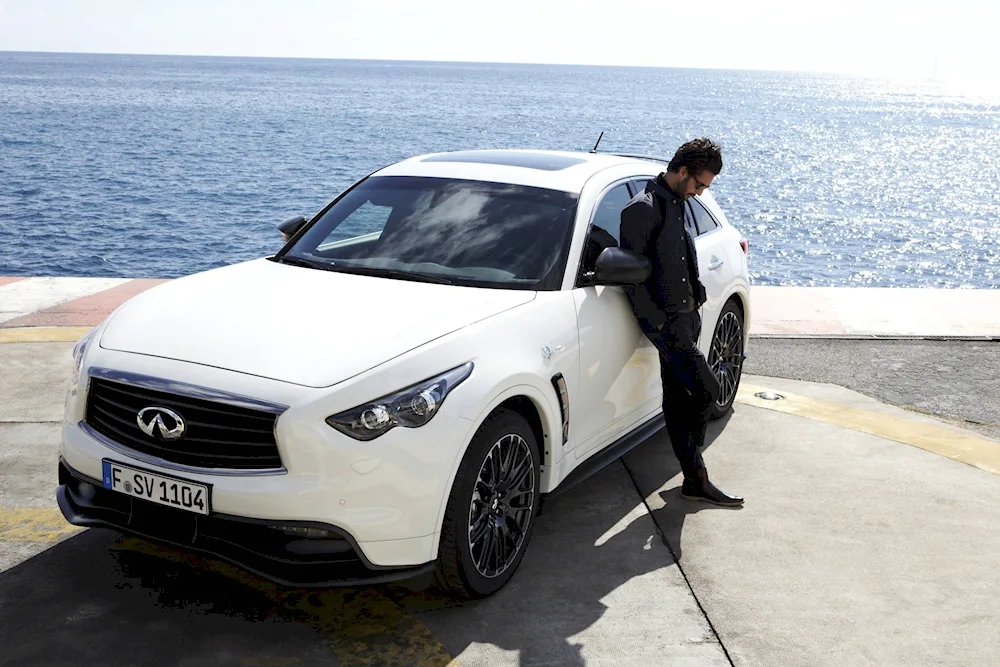 Infiniti FX Vettel Edition