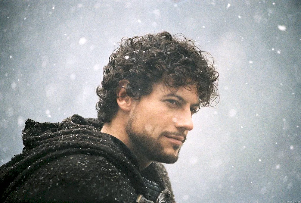 Men's Hairstyles for Long Curly Hair