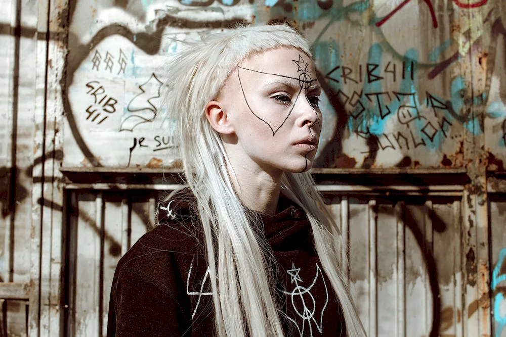 Yolandi. Fisser