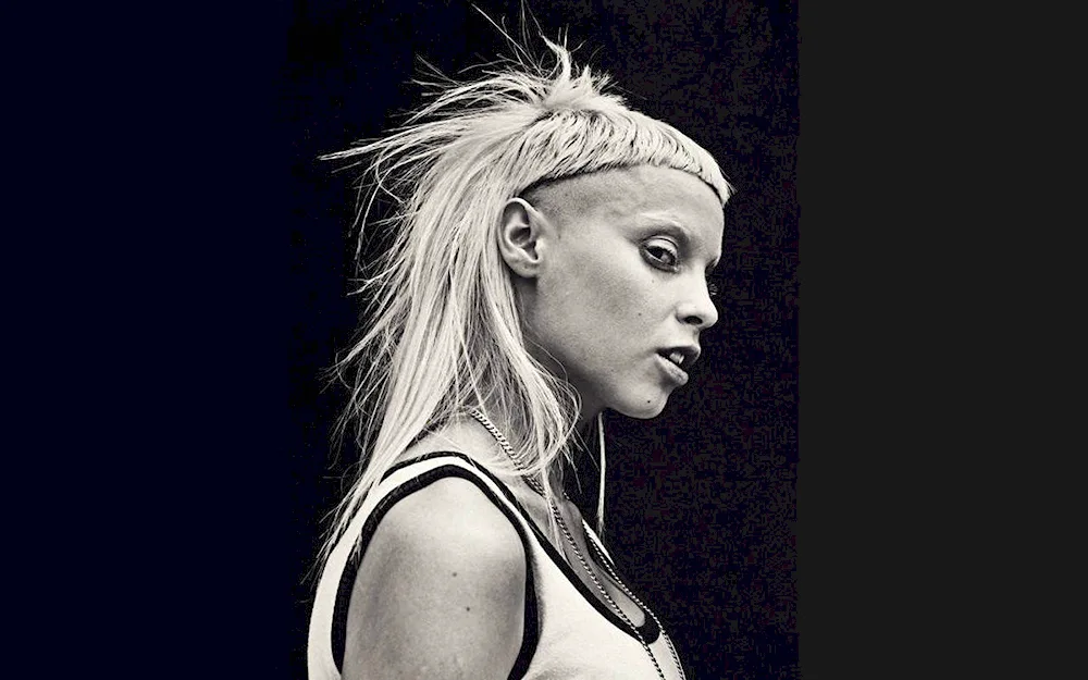 Yolandi Fisser