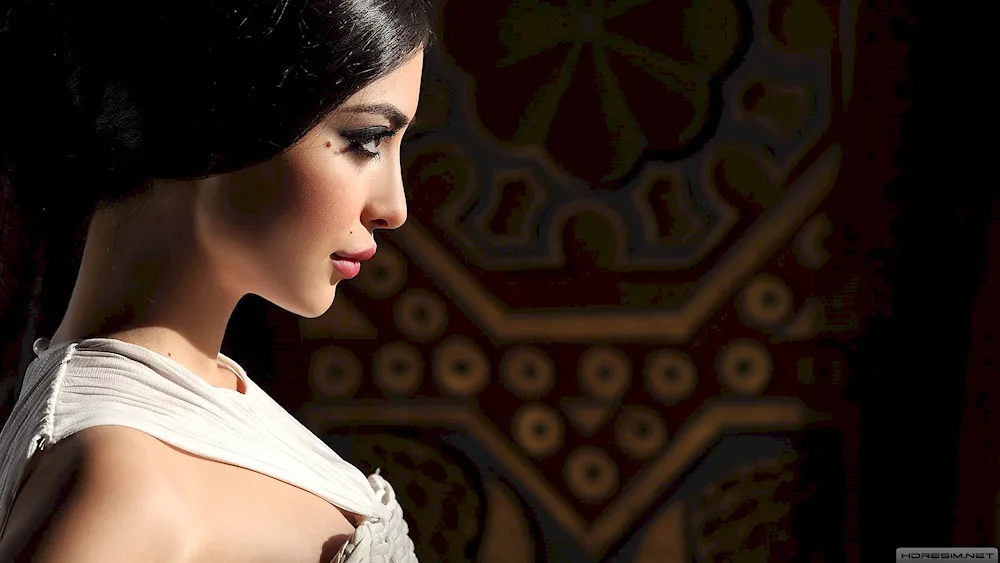 Tuba Buyukustun