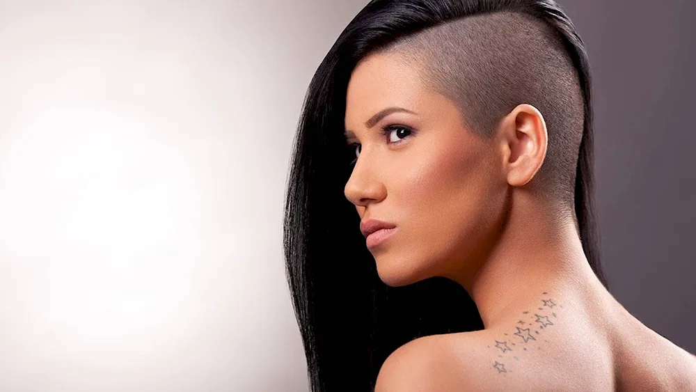 A bob with filigree