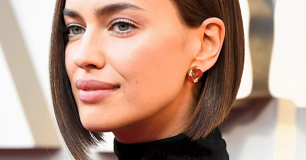 Irina Shayk bob haircut