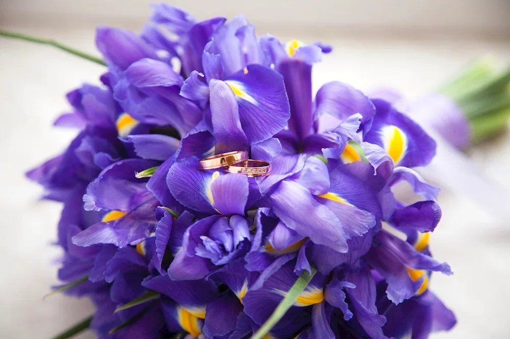 Iris and Lisianthus bouquet