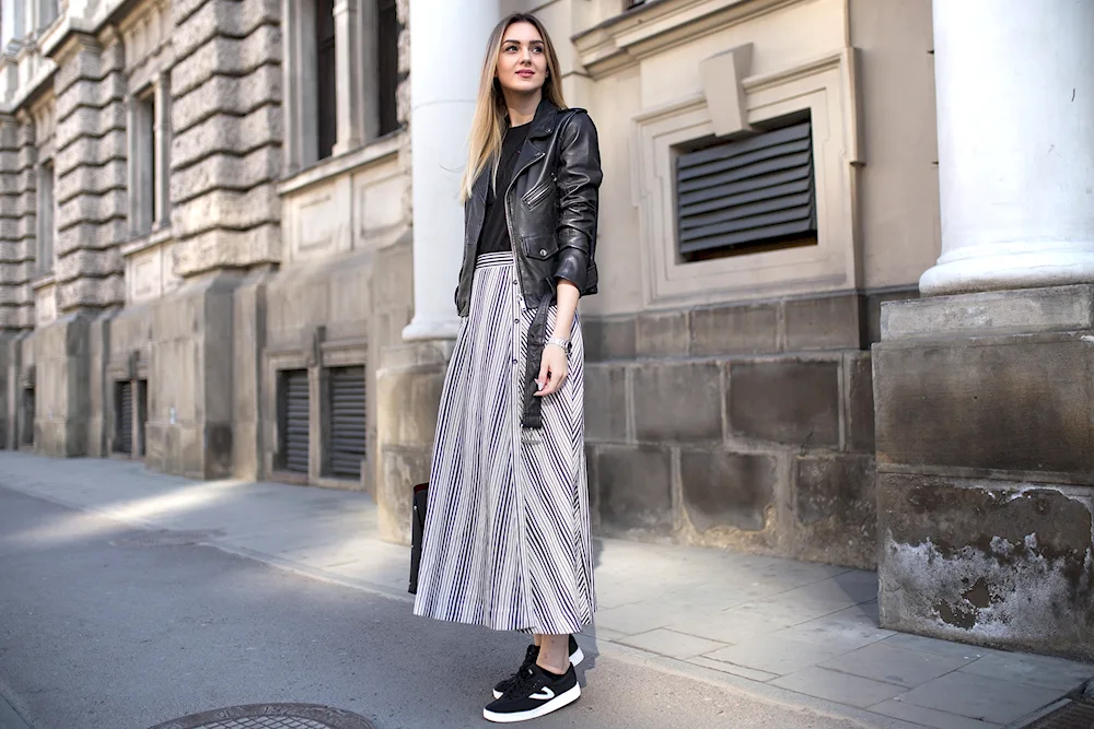 Pleated maxi skirt