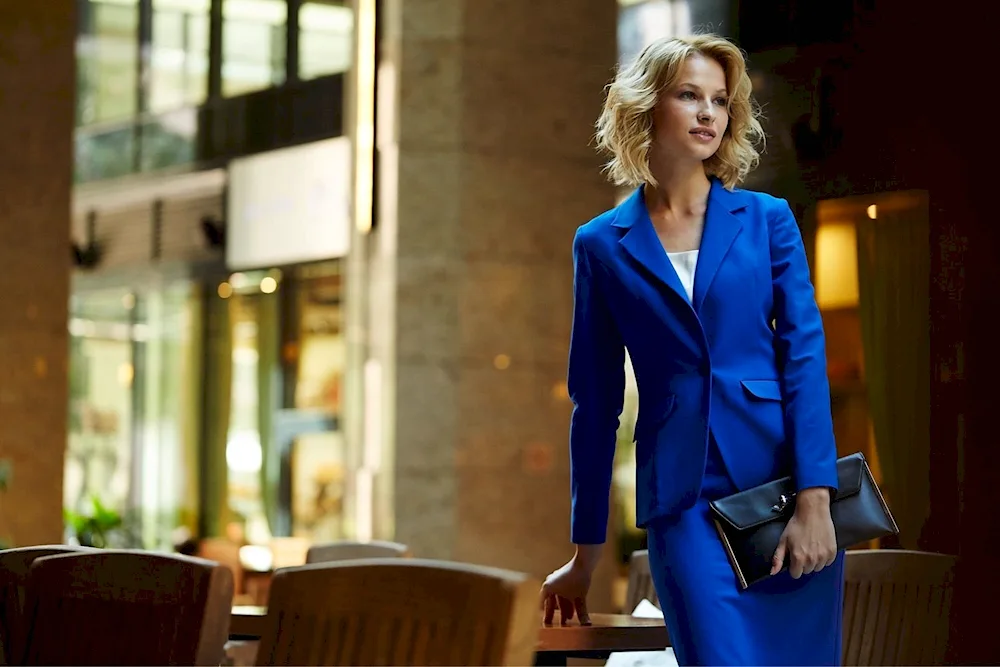 Suit 754 Nadine suit