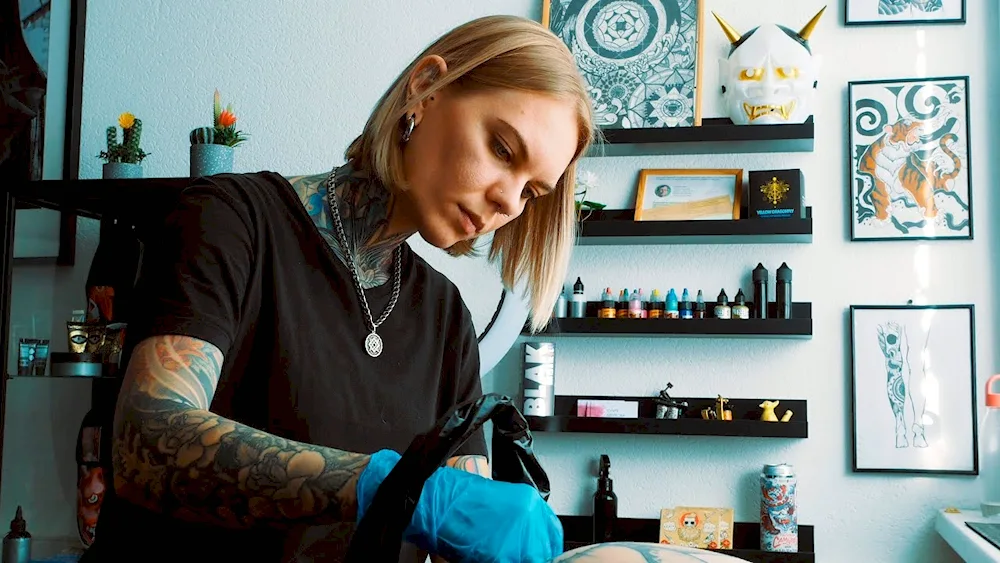 Yulia Evgrafova tattoo master