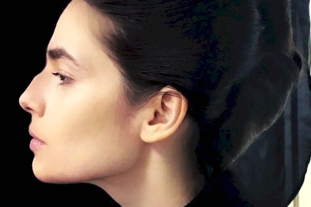 Yulia Snigir in profile