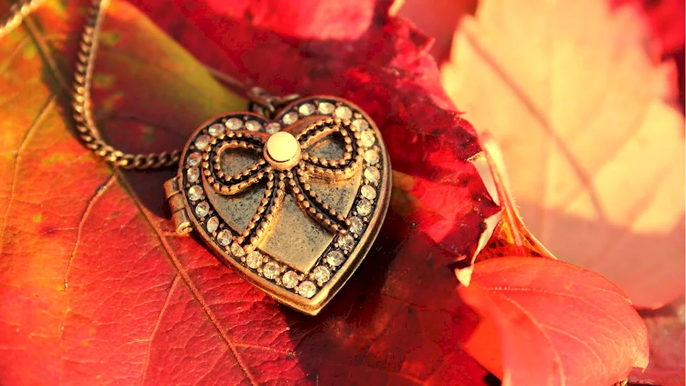 Jewellery Autumn