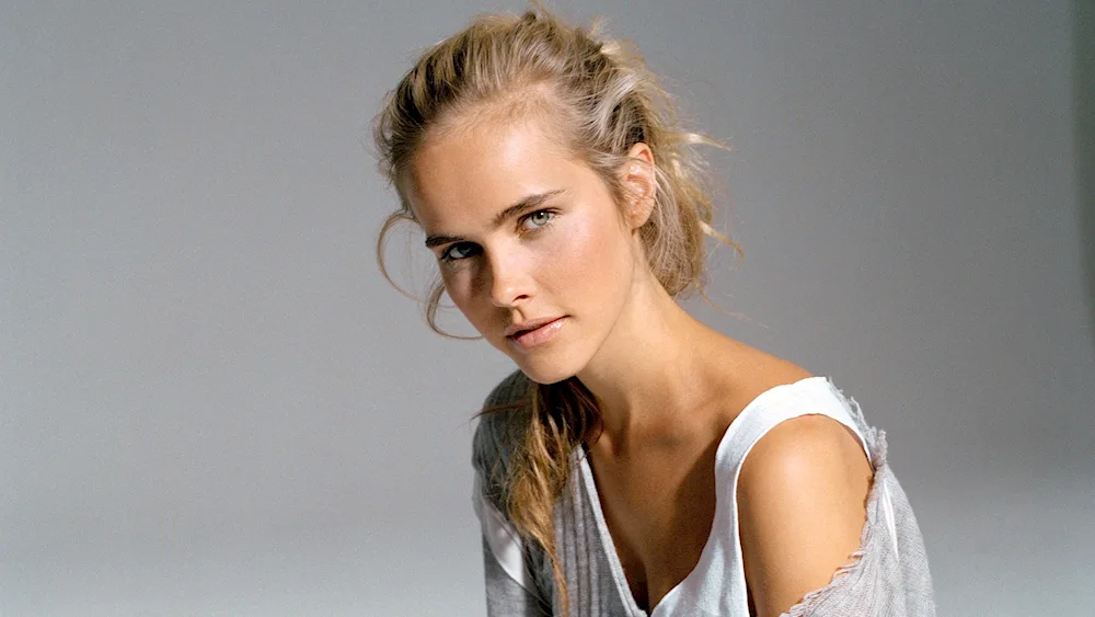 Isabel Lucas