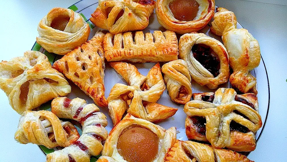 Puffed cheese