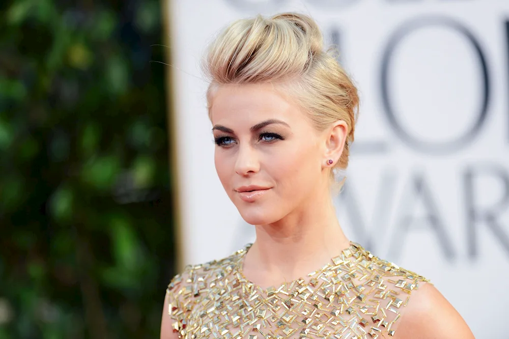 Hair with strands in front