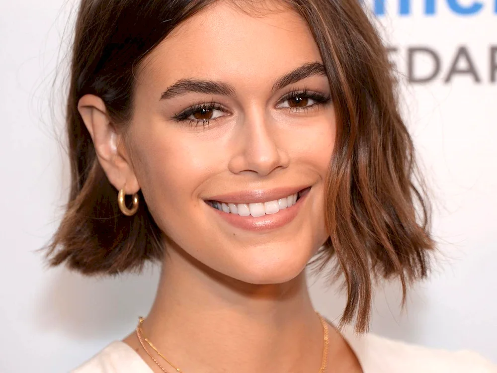 Kaya gerber bob