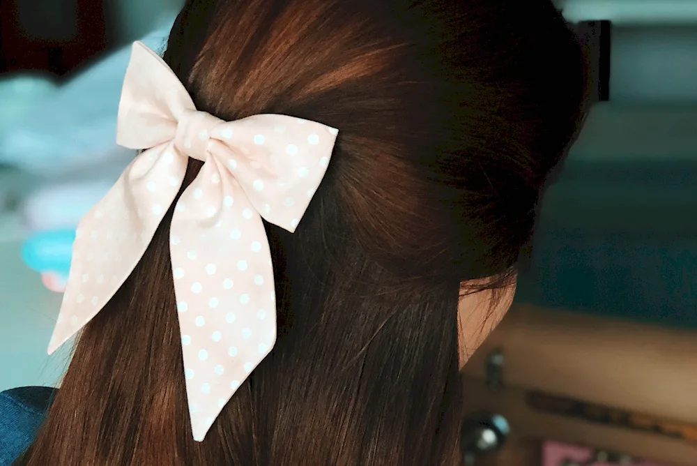 Banty from satin ribbon