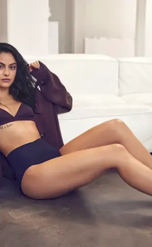 Camila Mendes 2021