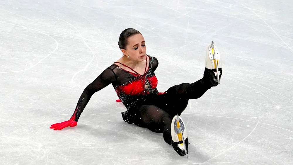 Kamila Valiyeva figure skating 2022