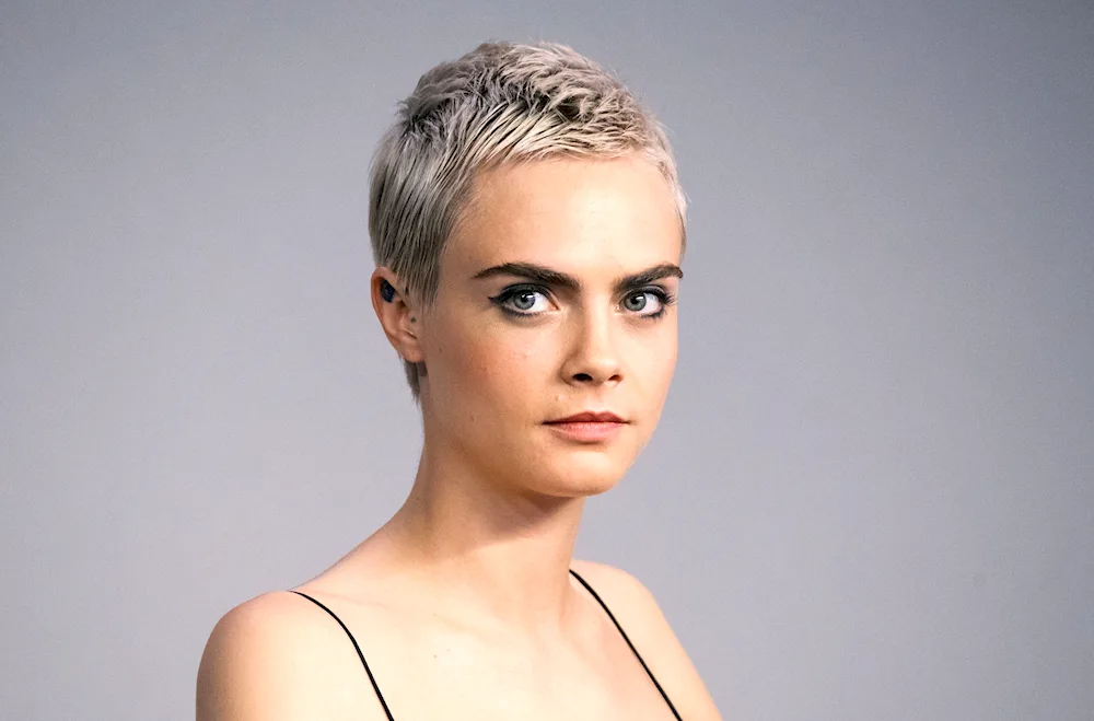 Cara Delevingne pixie cut