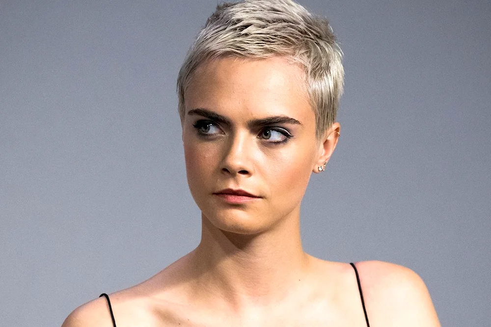 Cara Delevingne Pixie haircut