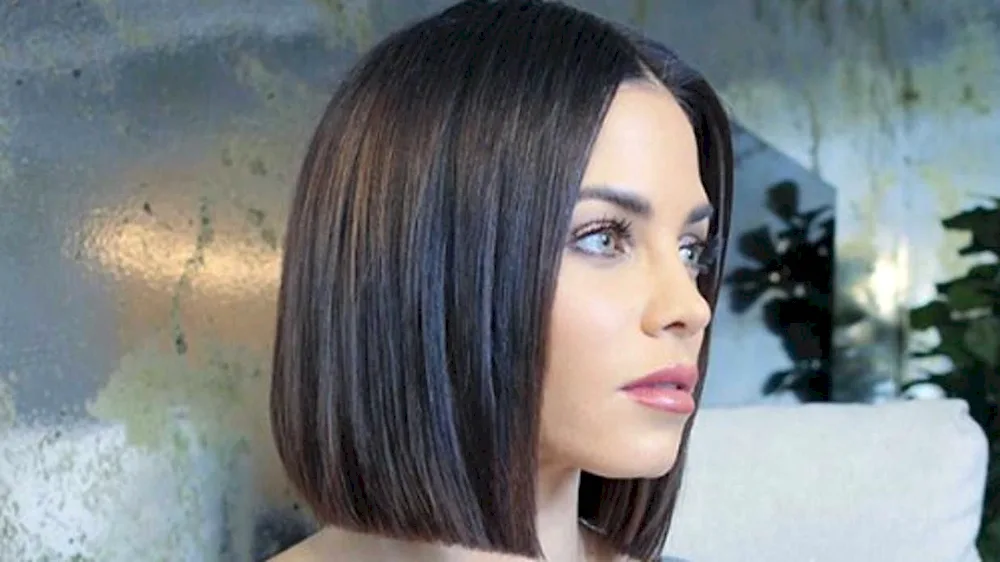 Blunt bob haircut 2020