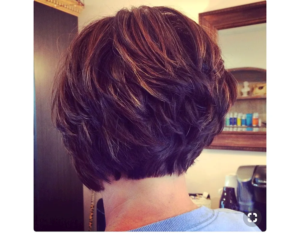 Gradirovannoe Bob haircut