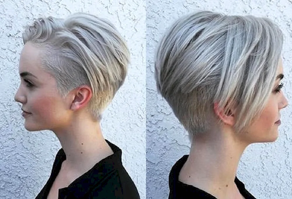 Pixie blond chalking