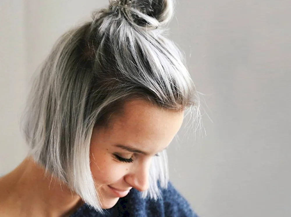 Pepel colouring for grey hair bob