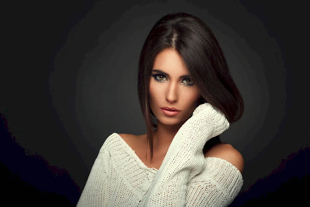 Beautiful brunettes
