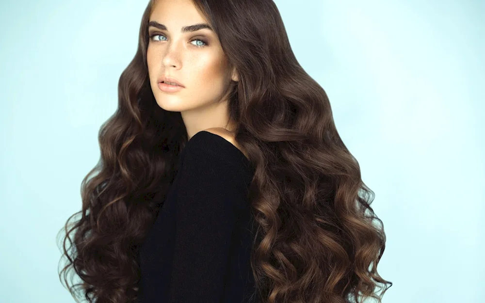 Mila Kunis hair colour