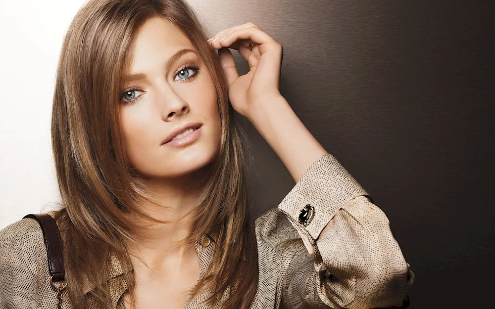 Italian Cascade haircut. Staircase