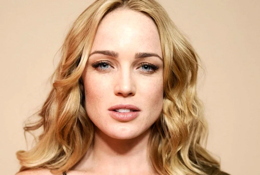 Caity Lotz. Lotz