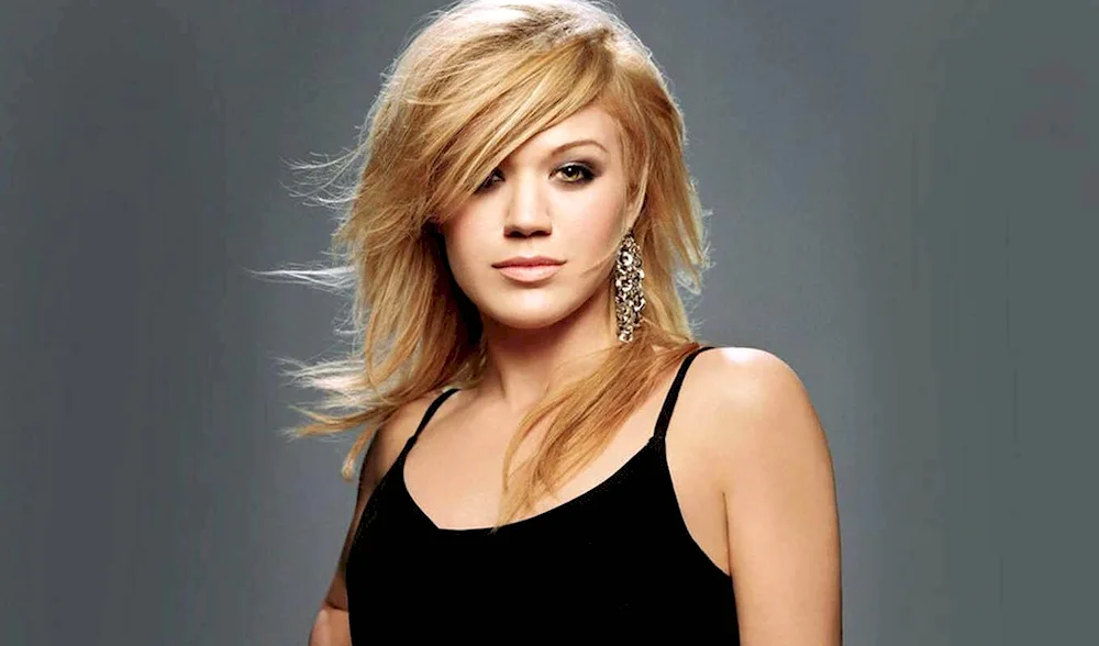 Kelly Clarkson photo