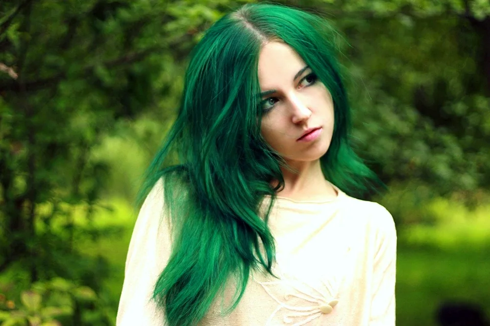 Kelsey James with green hair