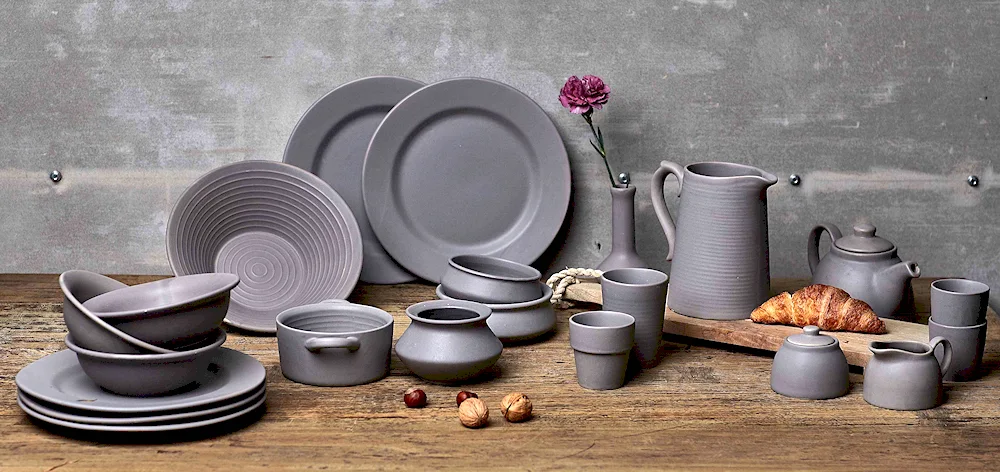 Ceramic dishes grey