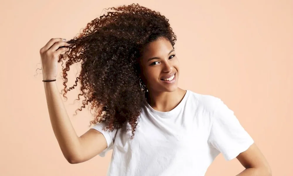 Afro curls Hannah