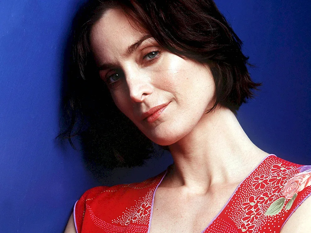 Carrie-Anne Moss