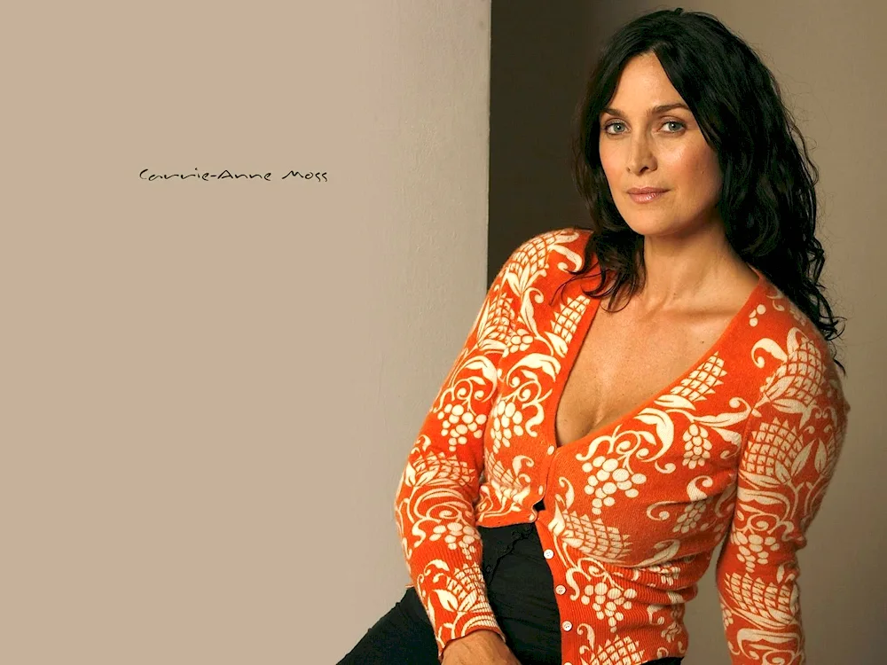 Carrie-Ann Moss. Anne Moss