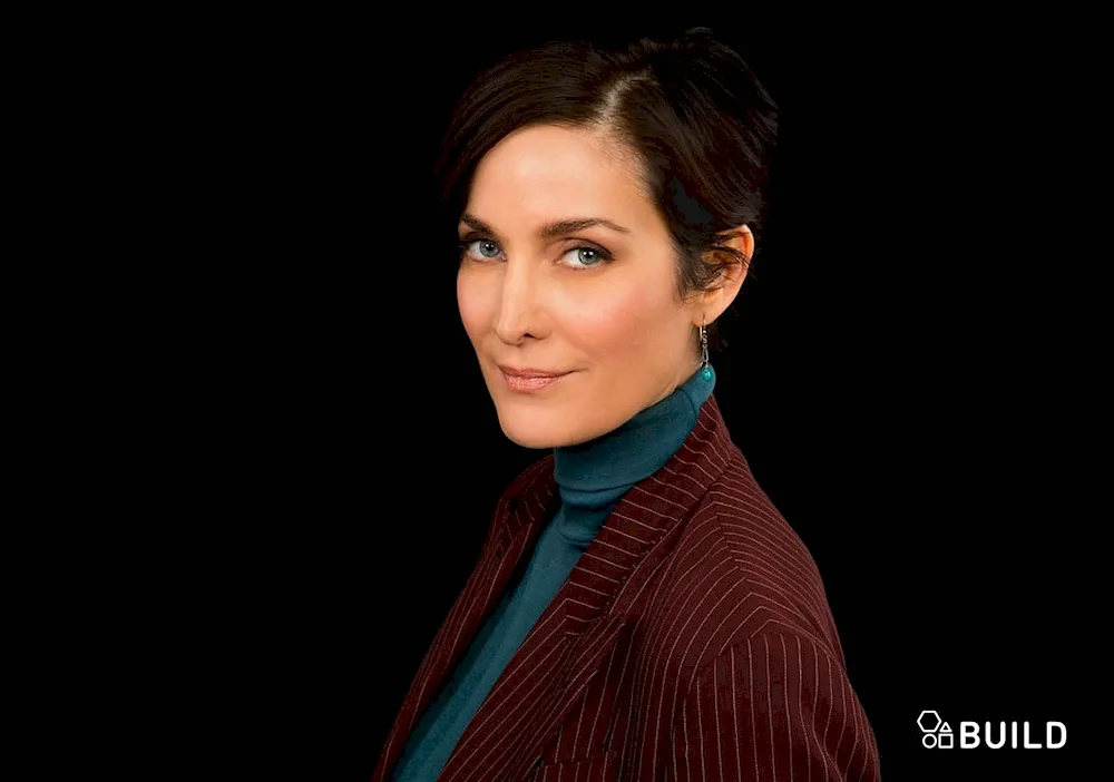 Carrie-. Anne Moss